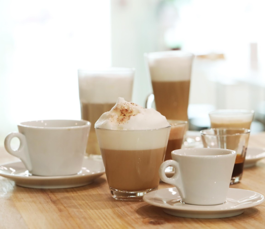 Aký je rozdiel medzi latté a cappuccinom?